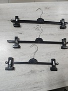 Wieszaki spodniowe pakowane po 10 szt w bardzo dobrym stanie