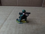 Żołnierzyk prl z granatnikiem