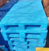 Paleta plastikowa pełna.  Antypoślizgowa 120/80 