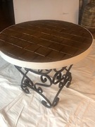 Stolik okrągły kawa kwiaty barek drewniane klocki elementy kute