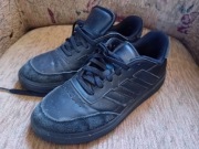 Buty Adidas CourtBlock . 39