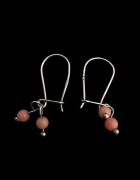 Złote kolczyki z koralem. Stare kolczyki złoto