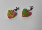 Charms serca, 2szt. Stal nierdz. Masa polimerowa