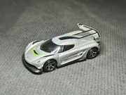 Resorak Luzak HOT WHEELS KOENIGSEGG JESKO