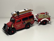 1:43 Matchbox Ford E83W van