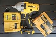 Klucz udarowy DEWALT DCF900 1/2 cala o wysokim momencie obrotowym 