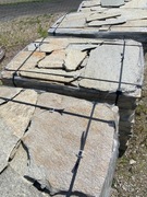 Łupek bałkański na tarasy i ścieżki, elewacje.