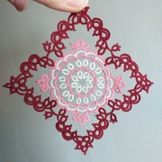 Serwetka frywolitka kwadrat  9 cm