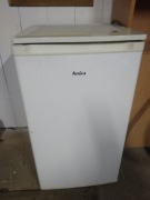 Chłodziarka zamrażarka lodówka Amica FM 106,4 BEW