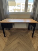 Czarne biurko Ikea 140x70