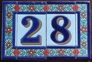 Hiszpańskie rękodzieło płytki ceramiczne z cyframi 2 oraz 8