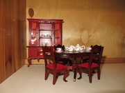 kolekcjonerskie mebelki dla lalek, jadalnia stół kredens porcelana