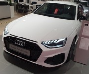 Srebrne logo emblemat w grill Audi A4/S4 A5/S5 B9 lift 