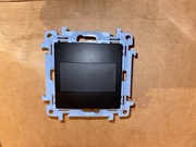 Simon 10 Zaślepka z mostkiem do ramki czarny mat