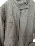 Gruby wełniany płaszczyk