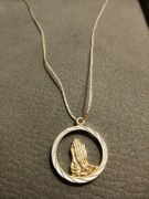 Zawieszka modlące się dłonie 