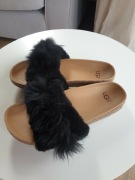 Markowe klapki sandały UGG rozmiar 36