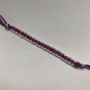 własnoręcznie robiona bransoletka z muliny 