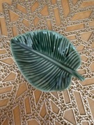 Ceramiczna tacka na biżuterię w kształcie liścia