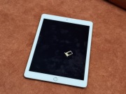 Tablet APPLE iPad Air 9.7" 2 gen. 64 GB LTE Wi-Fi Złoty z obsługą kart SIM