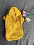 Żółta bluza z kapturem dla średniego psa rozmiar M 35 cm kurtka uprząż