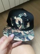 Czapka snapback DC Shoes czarna floral camo płaski daszek unisex