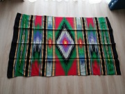 Historyczny, kolorowy wełniany koc z czasów PRL