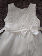 Elegancka biała sukienka 