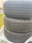 Kumho Solus HS63 Opony letnie 4 sztuki 215/55 R17 98V 