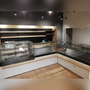 Witryna cukiernicza chłodnicza sklep piekarniczy