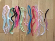 kolorowe włosy syntetyczne różne kolory