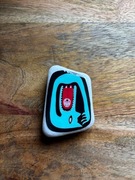 Czerwony kapturek i wilk , magnes na lodówkę, malowany kamień