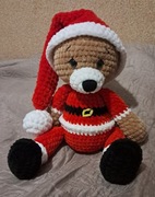 Miś wykonany ręcznie na szydełku Mikołaj prezent na Boże Narodzenie 