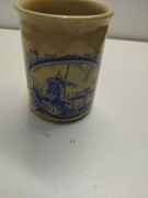 ceramiczny kubek z Tułowic z okresu PRL-u