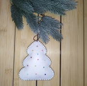 Zawieszka filcowa na choinkę, choinka biała, święta