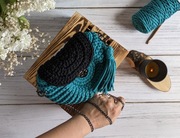 Torebka Oreo na szydełku ze sznurka szmaragdowa /morska z czarną klapką 