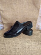 Klapki skorzane r.36 Zara