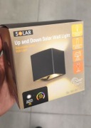 Solarna lampa ścienna up & down RGB – regulowana jasność, mat, 10x10x10 cm