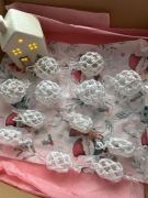 Bombki na szydełku 12 sztuk. Cukierki szydełkowe 