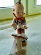 Chłopiec dyrygent Hummel