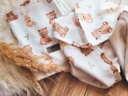 Delikatny niemowlęcy otulacz bambusowy boho Misie