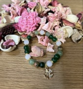 Bransoletka kamienie z kończyną