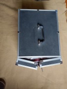 Kuferek z 17 kasetami na srebrne monety z opisami od 1995 do 2013r.