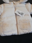 Piękna kurtka zimowa dla dziewczynki.  F&F. 3-6 m