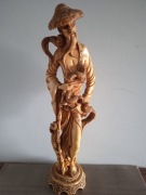 Figurka z alabastru chińczyk 