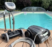 Robot basenowy Zodiac Vortex AV34850. Wózek. Basen, odkurzacz