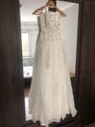 Suknia ślubna z bolerkiem