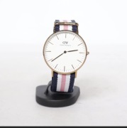 Klasyczny, minimalistyczny zegarek Daniel Wellington