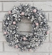 Wianek z szyszek wieniec na świecę na stół dekoracja na święta