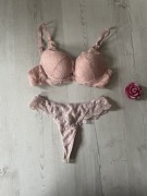 Komplet pudrowy róż Esotiq biustonosz 70 B push up + stringi S zestaw